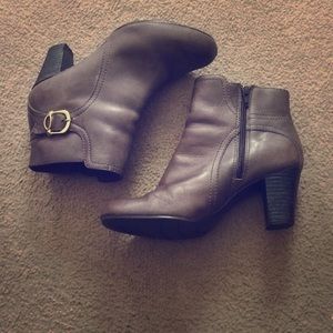 Brand New! Clark’s!